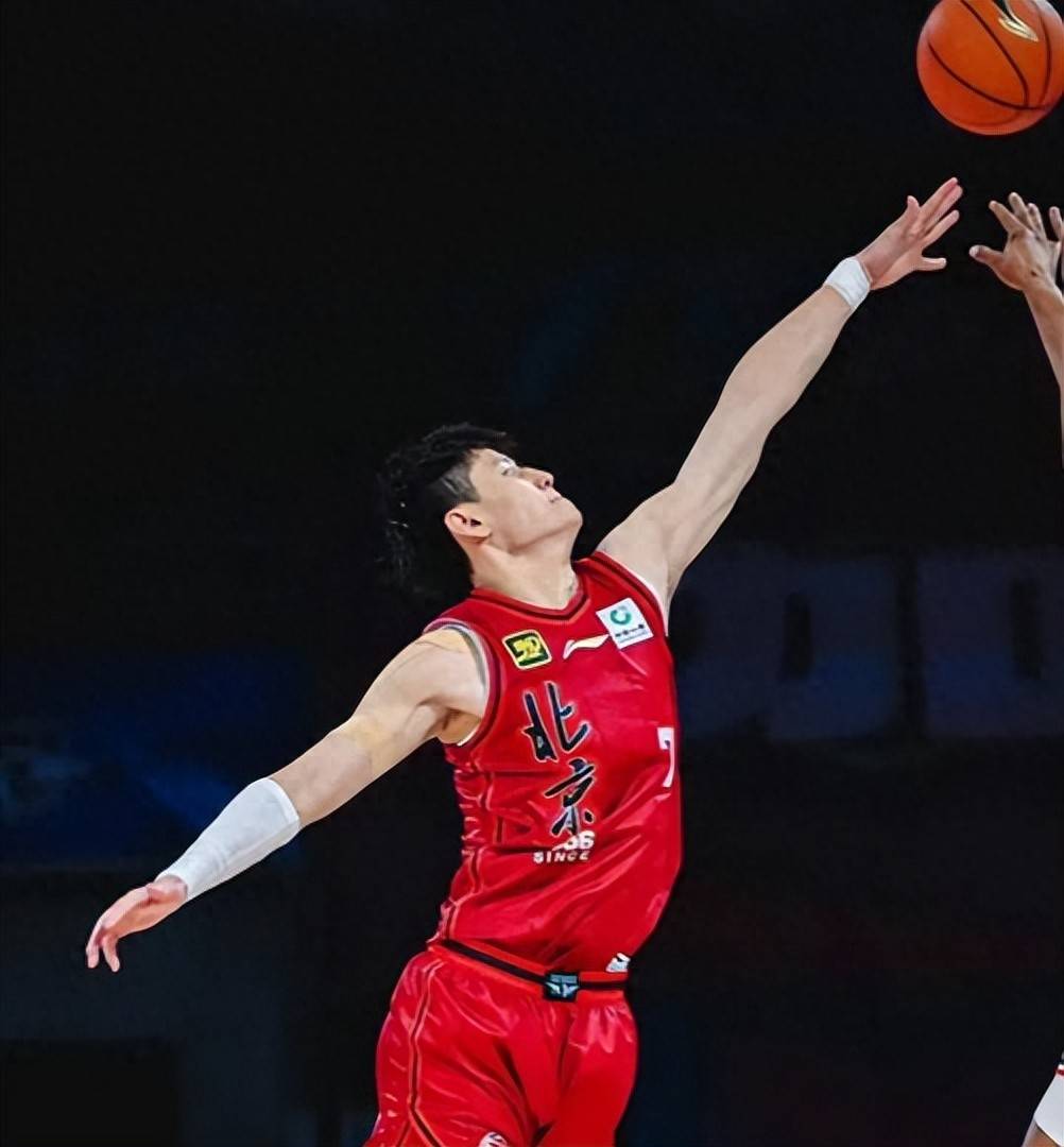 包含CBA常规赛赛前再迎强敌，底特律活塞刷新队史纪录，主帅态度——压力陡增，训练强度明显提升的词条-开云链接