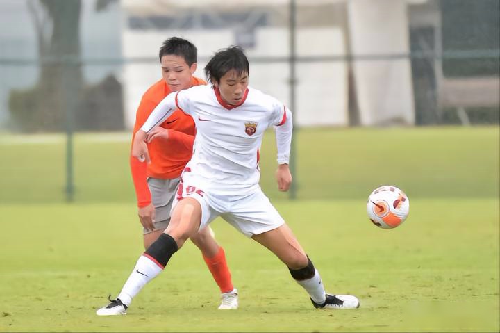 包含上海海港发布备战花絮；今夜战术微调；意甲任务艰巨；纪律约束更严格的词条-开云体育平台